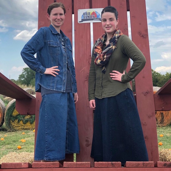 Meet your Posher, Tiffany - Picture 1 of 5